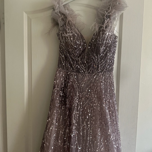 Lilac Dress Fits size S/M (4-10) - Picture 6 of 9